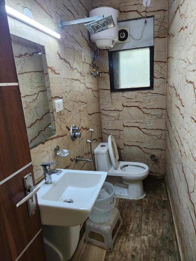 نيودلهي Hotel Cozy Cave المظهر الخارجي الصورة