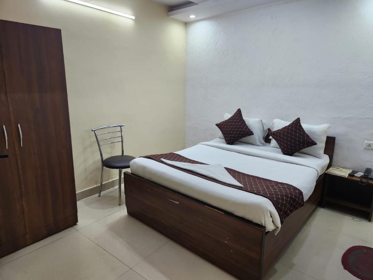 نيودلهي Hotel Cozy Cave المظهر الخارجي الصورة